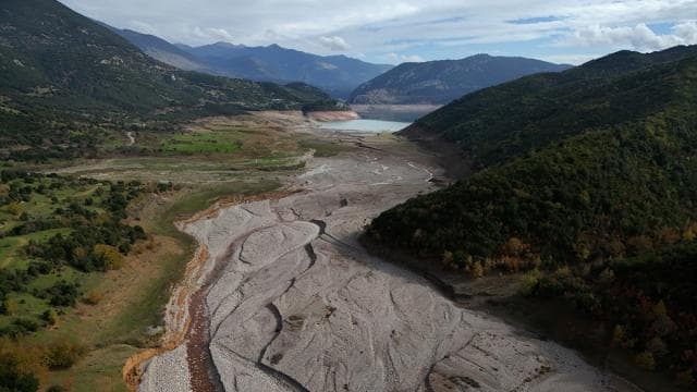Yunanistan'da su sıkıntısı nedeniyle 12 adada olağanüstü hal ilan edildi