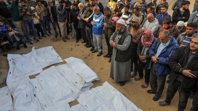 İsrail'in Gazze'ye saldırılarında can kaybı 73 bin 349'a ulaştı