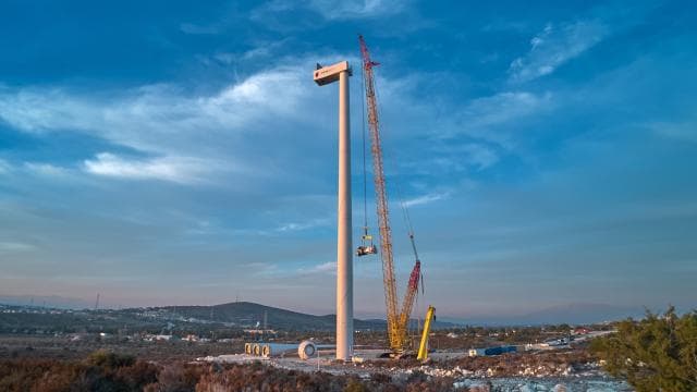 Alaçatı'daki verimsiz rüzgar türbinleri yerini 2 yerli dev güce bırakıyor