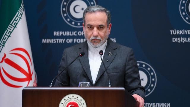 İran Dışişleri Bakanı Arakçi, silahlı kuvvetlerin saldırılara karşı yanıt vereceğini belirtti.