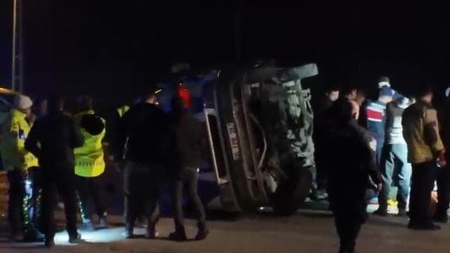 Ankara'da minibüs ile otomobil çarpıştı: 2 ölü