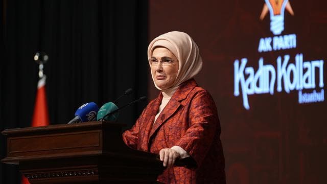 Emine Erdoğan 'AK Parti İstanbul Kadın Kolları ile Vefa İftarı' programına katıldı