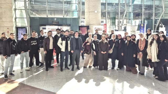 Türkiye'de üniversite eğitimi almaya hak kazanan Filistinli öğrenciler, Türkiye'ye ulaştı