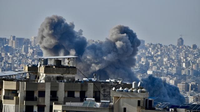 DSÖ: İsrail'in saldırdığı Lübnan'da son 24 saatte 14 sağlık çalışanı öldü