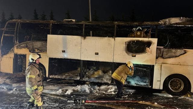 İstanbul'da şehirlerarası yolcu otobüsü küle döndü