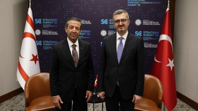 İletişim Başkanı Duran, KKTC Dışişleri Bakanı Ertuğruloğlu ile bir araya geldi