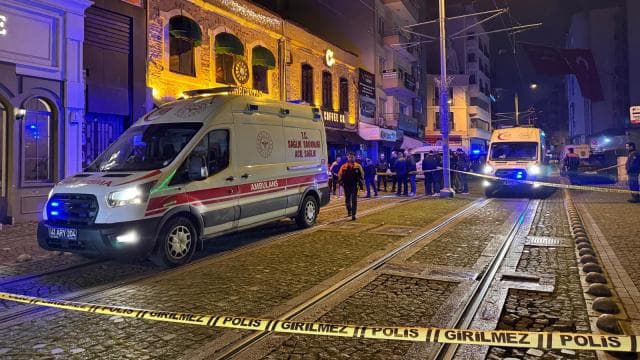 Kocaeli'de eğlence mekanına silahlı saldırı: 2 ölü, 3 kişi yaralı