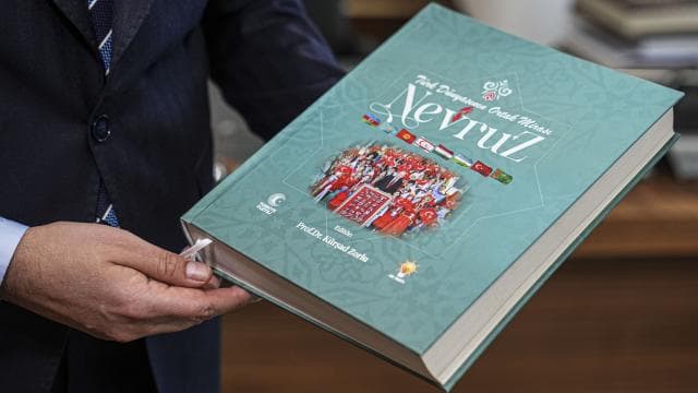 Cumhurbaşkanı Erdoğan 'Türk Dünyasının Ortak Mirası Nevruz' kitabının takdim yazısını yazdı