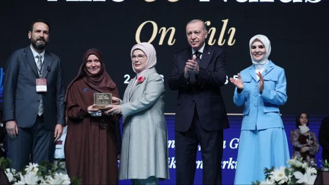 Emine Erdoğan'dan Aile ve Nüfus On Yılı Vizyon Belgesi paylaşımı