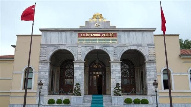 İstanbul Valiliği, yol kenarı yangınları için kurumları uyardı