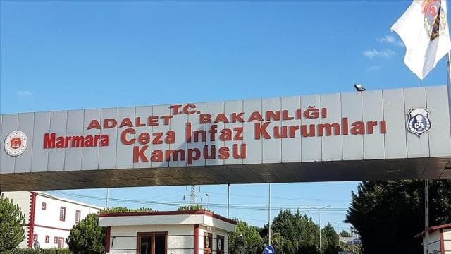 Duruşma sırasında basın açıklaması yapan avukat hakkında inceleme