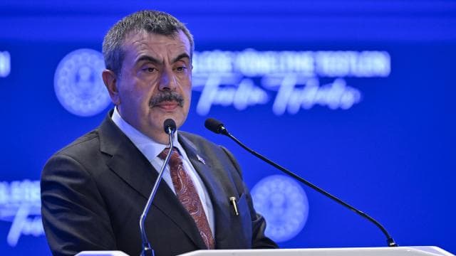 Bakan Tekin: Çocukları ülkenin birliğine sahip çıkacak şekilde yetiştirmeliyiz