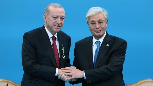 Tokayev: Türkiye önemli başarılar elde etti
