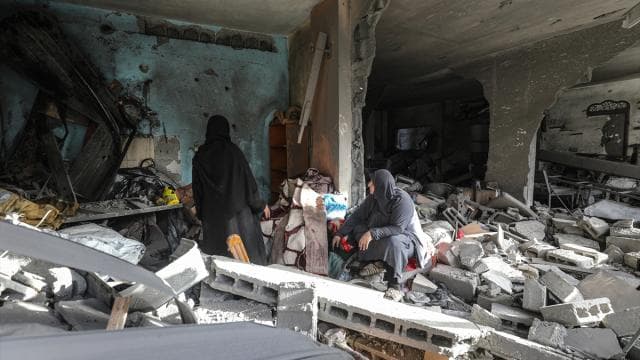İsrail'in Gazze'ye saldırılarında ölü sayısı 72 bin 773'e yükseldi