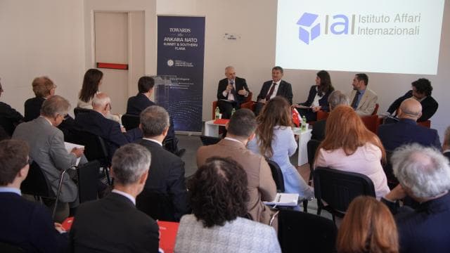 Roma'da NATO Zirvesi'nde Güney Kanadı Paneli Yapıldı