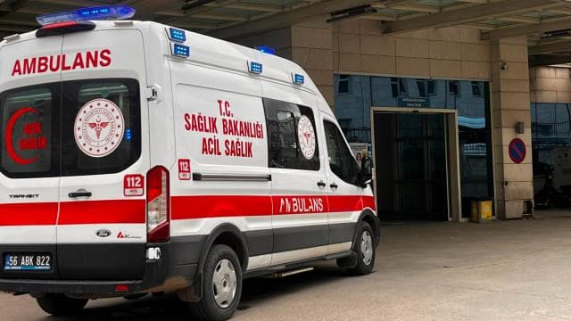 Siirt'te elektrik akımına kapılan işçilerden biri hayatını kaybetti, diğeri yaralandı