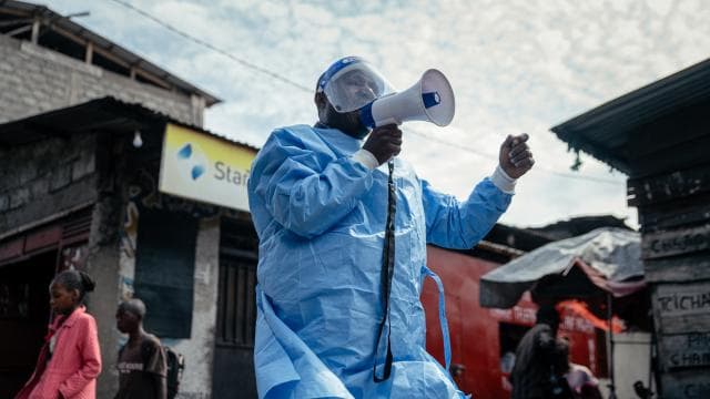 DSÖ Ebola salgınında ölüm oranını yüzde 50 olarak açıkladı