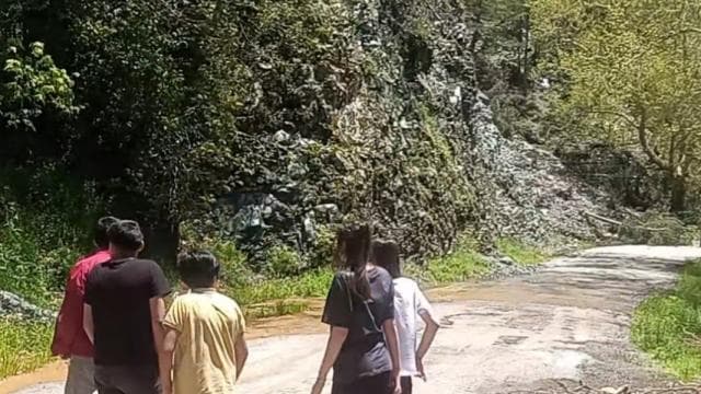 Osmaniye'de heyelan nedeniyle yol kapandı
