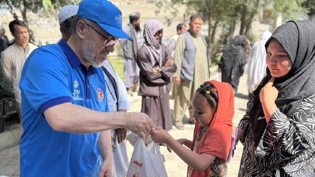 TDV, bayramda 36,4 milyon kişiye kurban eti dağıttı