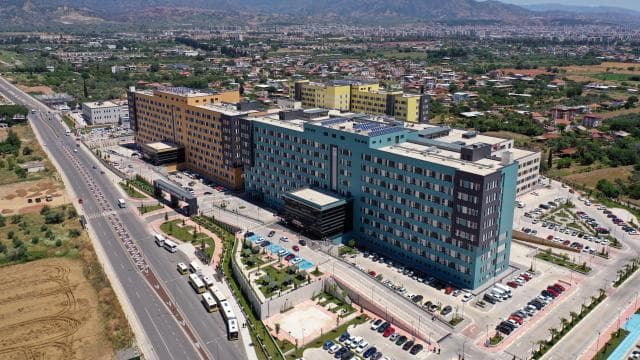 Aydın Şehir Hastanesi 6 ayda 300 bin hasta kabul etti
