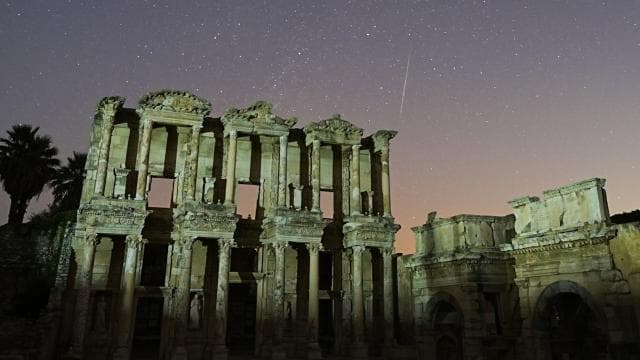 Efes Antik Kenti'nde gece ziyaretleri başladı