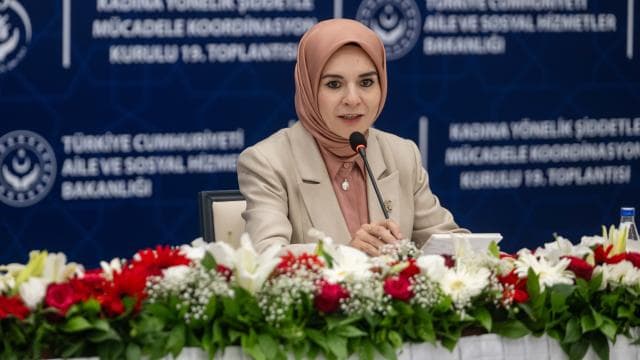 Bakan Göktaş: Kadına yönelik şiddet siyasetten bağımsız bir konudur