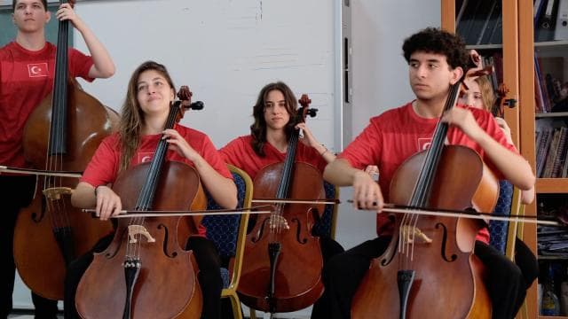 A Milli Futbol Takımı beste yarışmasında Bursa'dan başarı