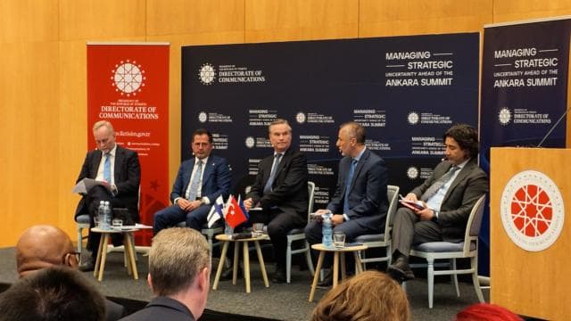 Finlandiya'da NATO paneli gerçekleştirildi