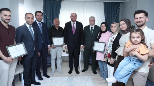 AK Parti, 11 milyon üyesine Erdoğan imzalı teşekkür belgesi verecek
