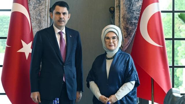 Emine Erdoğan, Bakan Murat Kurum ile bir görüşme gerçekleştirdi