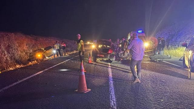 Şanlıurfa'da iki otomobilin çarpışması sonucu 2 kişi hayatını kaybetti