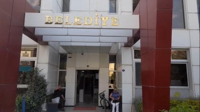 Seferihisar Belediyesi rüşvet soruşturmasında bir kişi daha gözaltına alındı