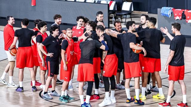 12 Dev Adam, FIBA 2027 Avrupa Elemeleri'nde birinci sırada