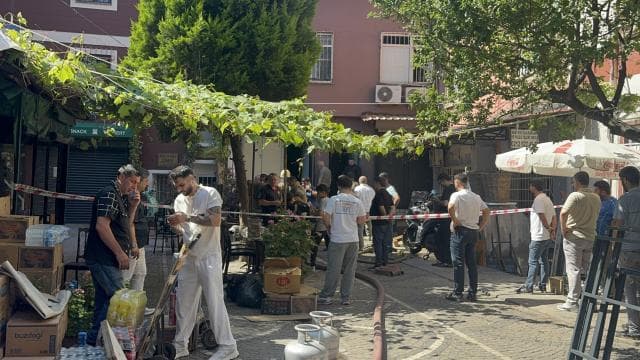 İstanbul Fatih'te tekstil atölyesinde yangın çıktı