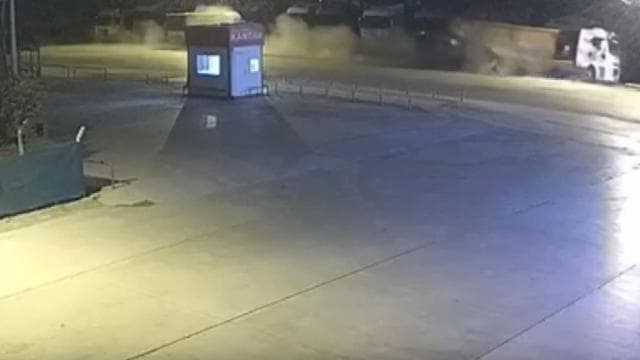 Polatlı'da otomobil kamyona çarptı, 3 ölü 1 ağır yaralı
