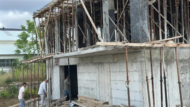 Kütahya'da inşaat iskelesi çöktü, 3 işçi hayatını kaybetti