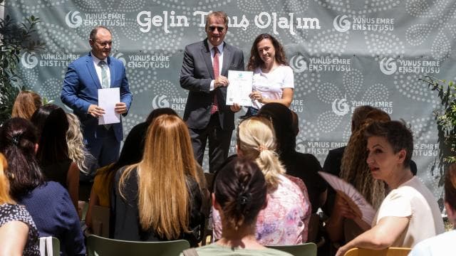 Yunus Emre Enstitüsü Sırbistan Polisi için Türkçe kursu düzenledi