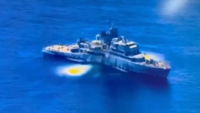 AKYA torpidosu hedef gemiyi tam isabetle vurdu