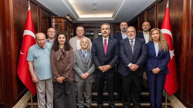 Bakan Fidan, Ukrayna'da Kırım Tatarı liderleriyle görüştü