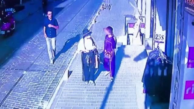 İstanbul'da turistlerin cüzdanını çalan iki çocuğun suç kayıtları ortaya çıktı