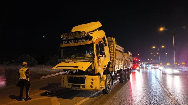 Bursa'da freni patlayan kamyon güvenli şekilde durduruldu