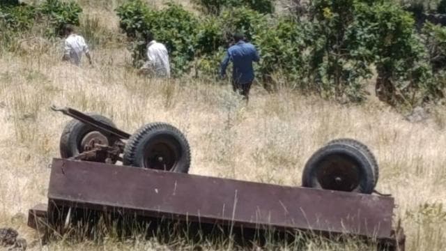Muş'ta traktör römorku devrildi: 1 kişi öldü, 23 kişi yaralandı