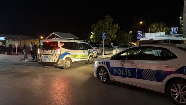 Eskişehir'de dur ihtarına uymayan motosiklet bekçiye çarptı