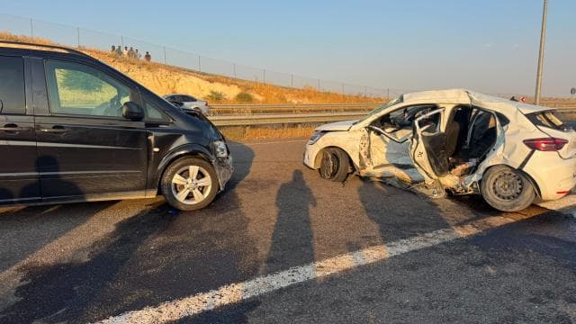 Şanlıurfa'da otomobil ve minibüs çarpıştı: 3 ölü, 7 yaralı