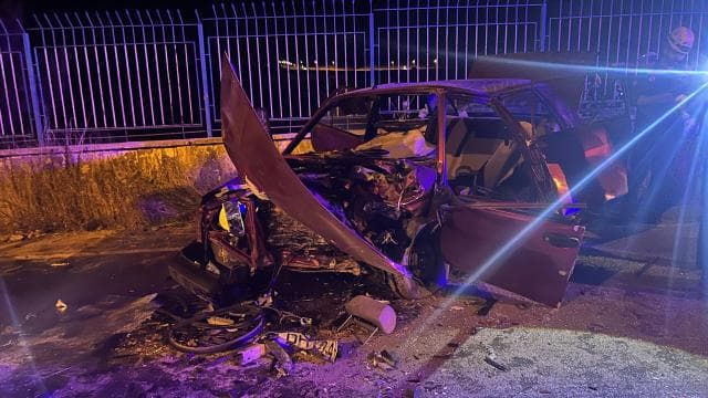 Sivas'ta iki otomobil çarpıştı: 1 ölü, 5 yaralı
