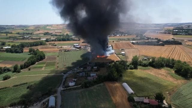 Çatalca'da bir fabrikada yangın çıktı