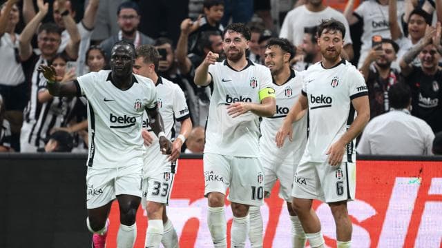 Beşiktaş, Midtjylland'ı 10 ile geçti