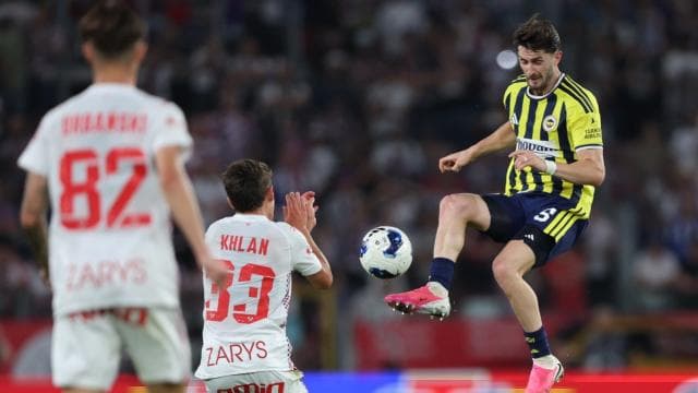 Fenerbahçe, UEFA Şampiyonlar Ligi'nde 3. eleme turuna geçti