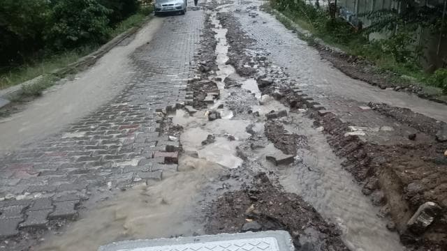 Kastamonu'da sağanak yağış su baskınlarına yol açtı