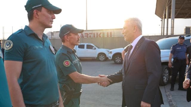 Ticaret Bakanı Bolat, Habur Sınır Kapısı'nı inceledi